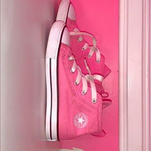 Toddler size 10 Chuck Taylor Allstar Converse